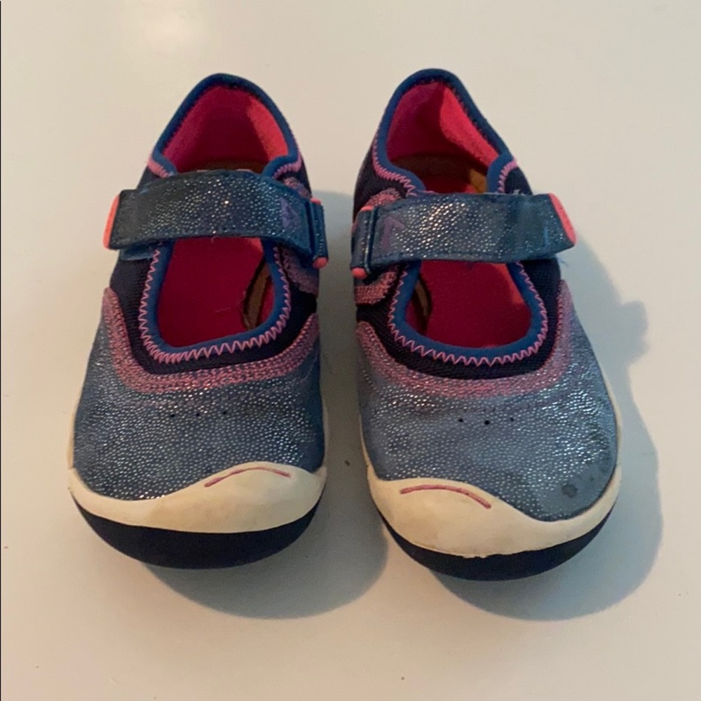 Plae shoes
